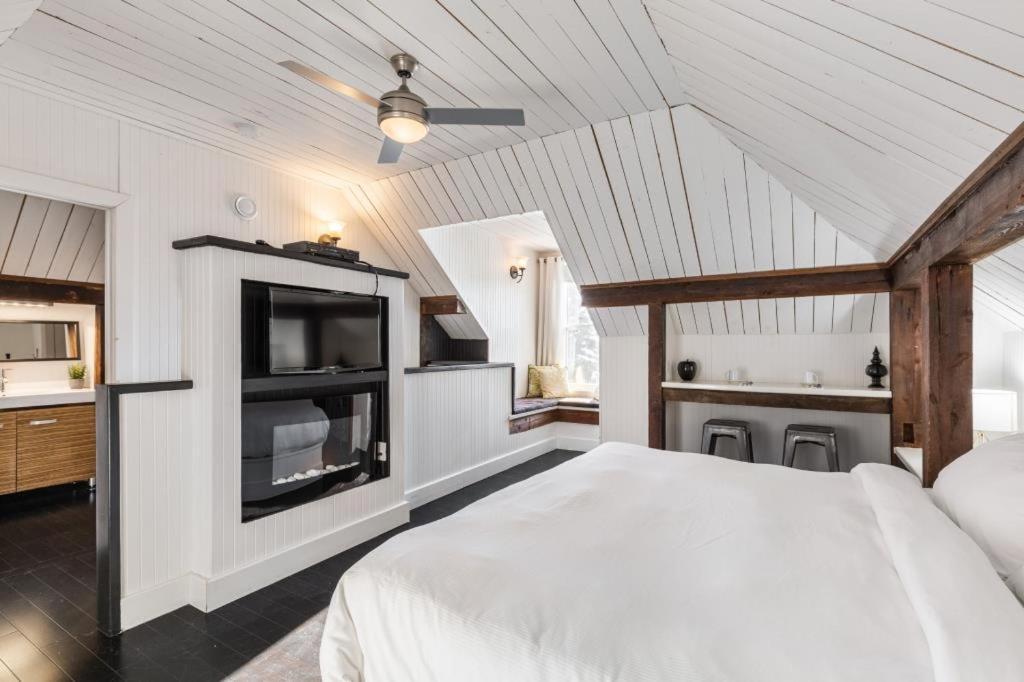 Auberge Nuits De St-Georges Bromont Exteriér fotografie