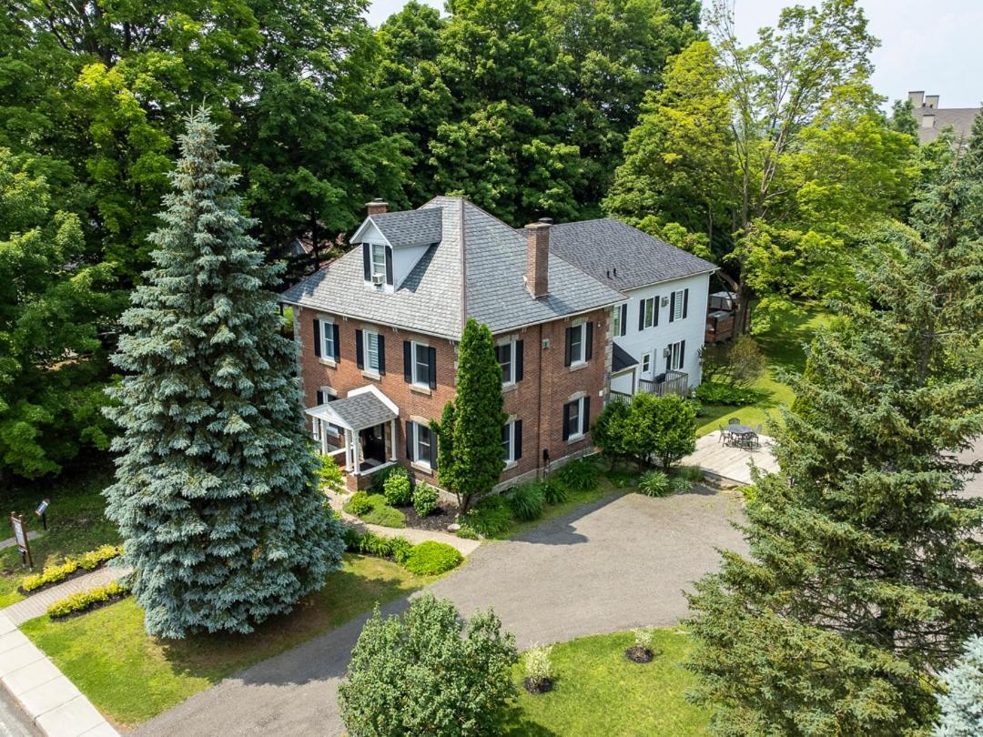 Auberge Nuits De St-Georges Bromont Exteriér fotografie