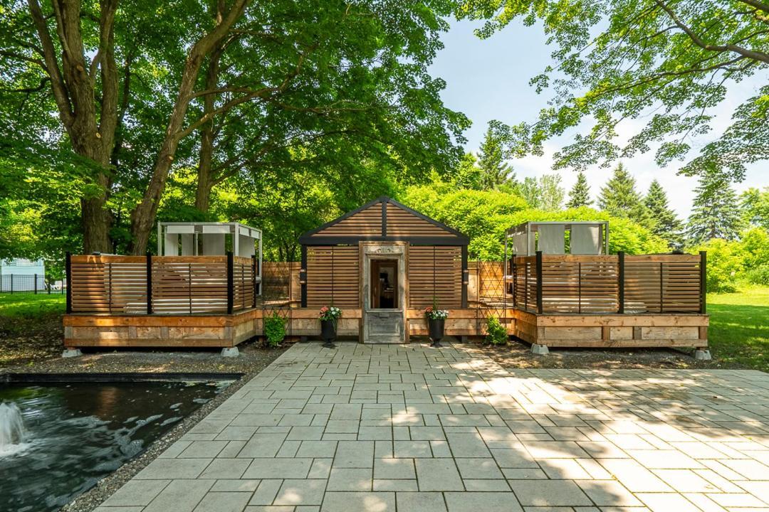 Auberge Nuits De St-Georges Bromont Exteriér fotografie